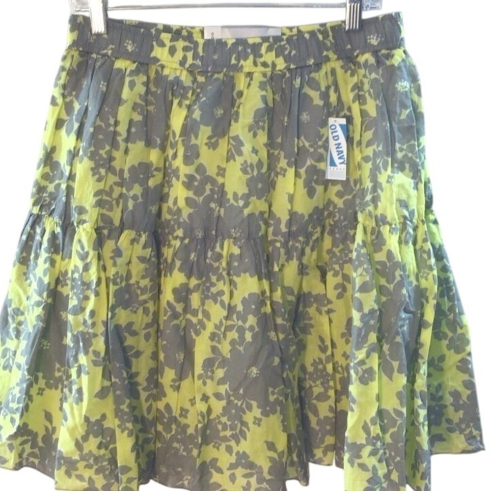 Old Navy Women's Tiered Floral Mini Skirt Yellow Gray Size Small NWT